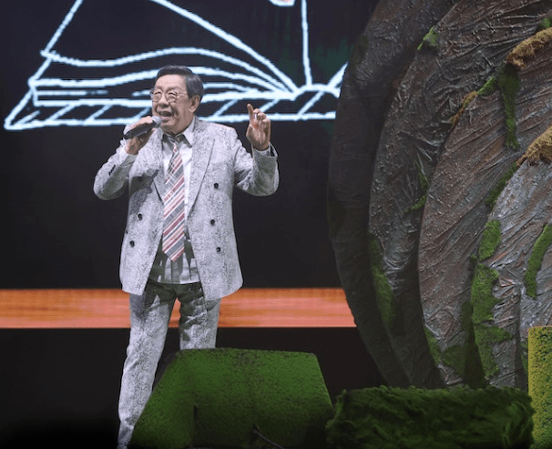 91岁tvb男艺人《叱咤2023》坐4小时完场!不显疲态_修哥_完姜涛_大会